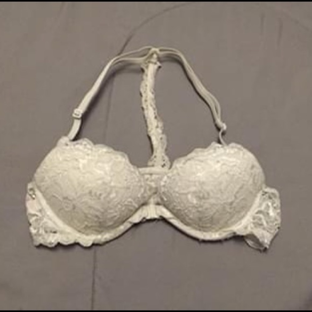 Victoria Secret Bras - Picture 2 of 7